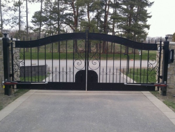 Hyde Park Bi Parting Gate Automated 