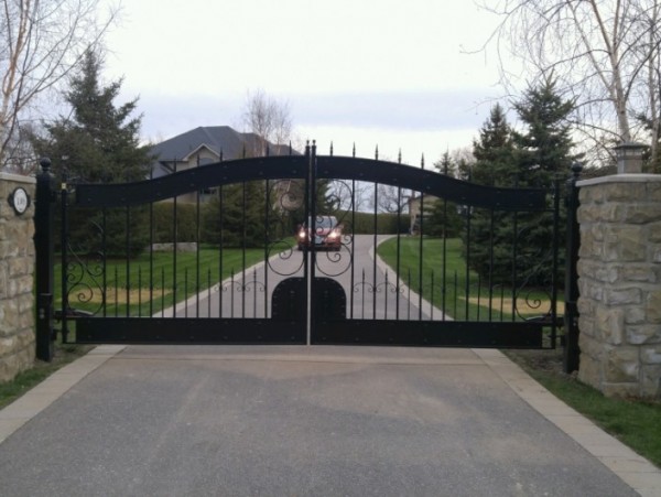 Hyde Park Bi Parting Gate Automated 
